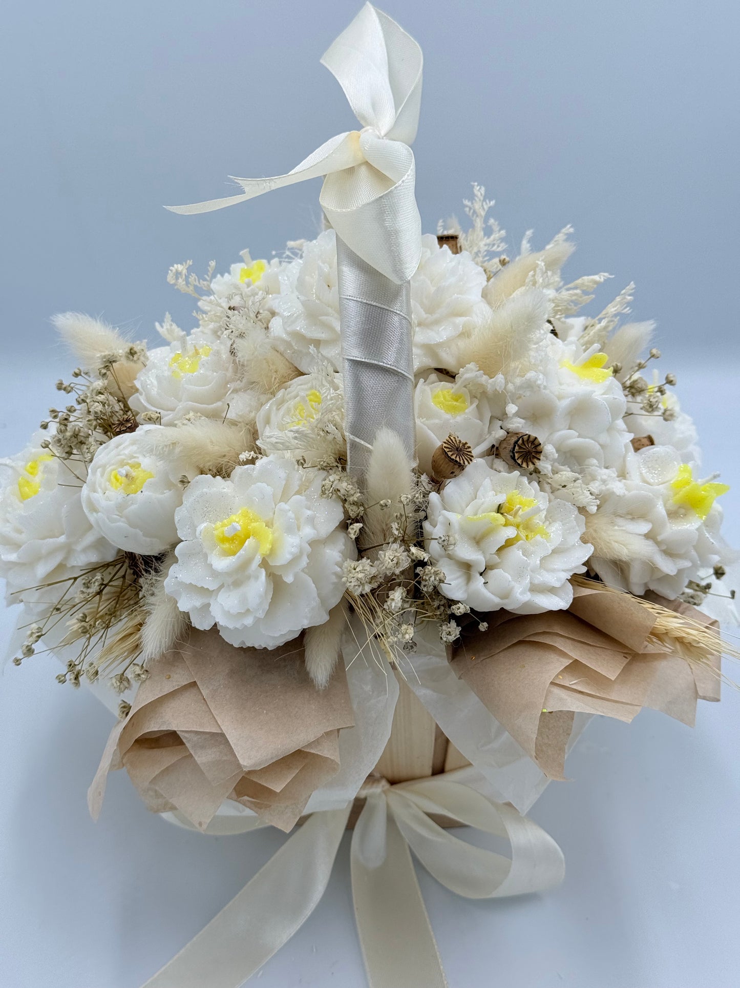 Bloemen - en kaarsenboeket