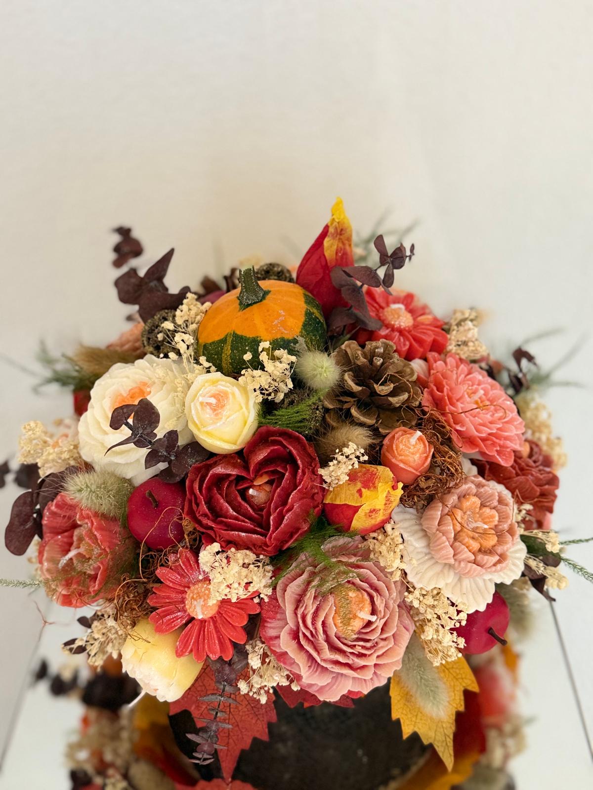 Bloemen - en kaarsenboeket