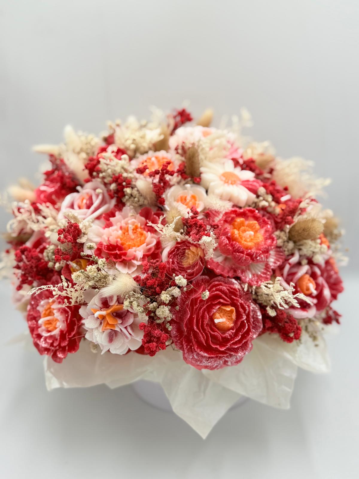 Bloemen - en kaarsenboeket